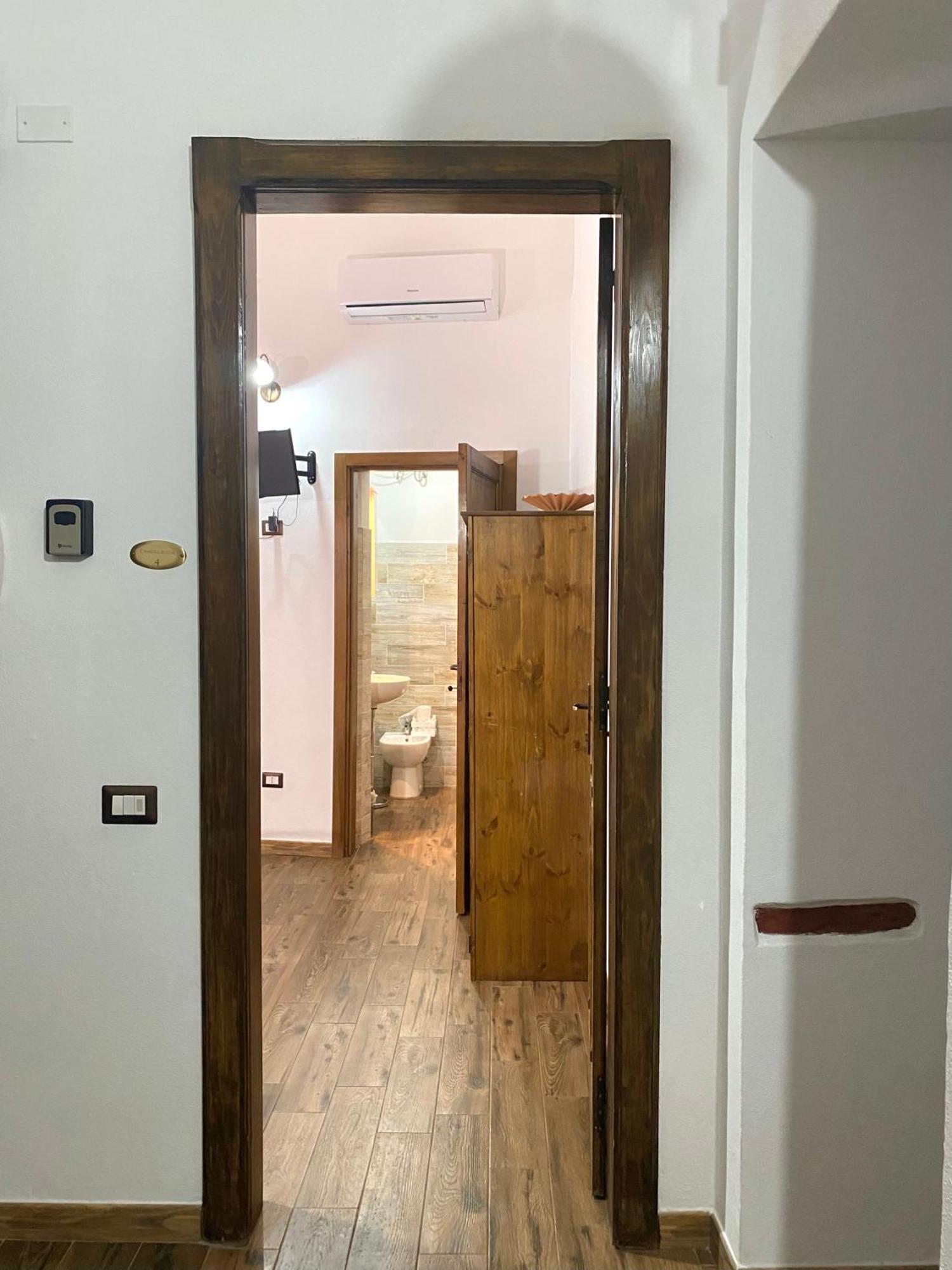 Dani'S House Hotell Cagliari Rum bild